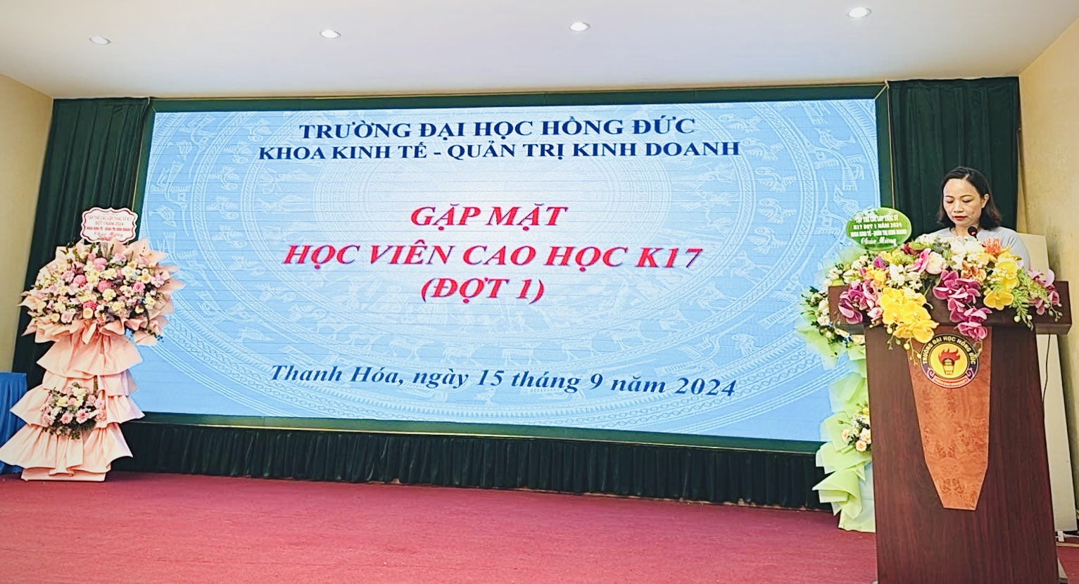 Gặp mặt đầu khoá Tân học viên cao học K17 Khoa Kinh tế - Quản trị kinh doanh